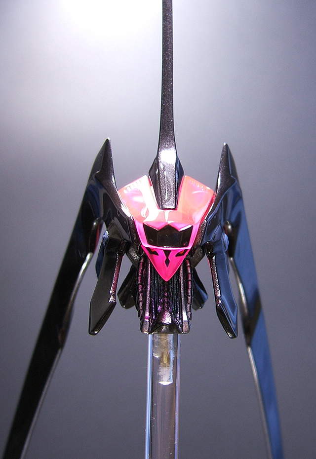 LED MirageB4 �f�X�g�j�A�X�E�ŕP